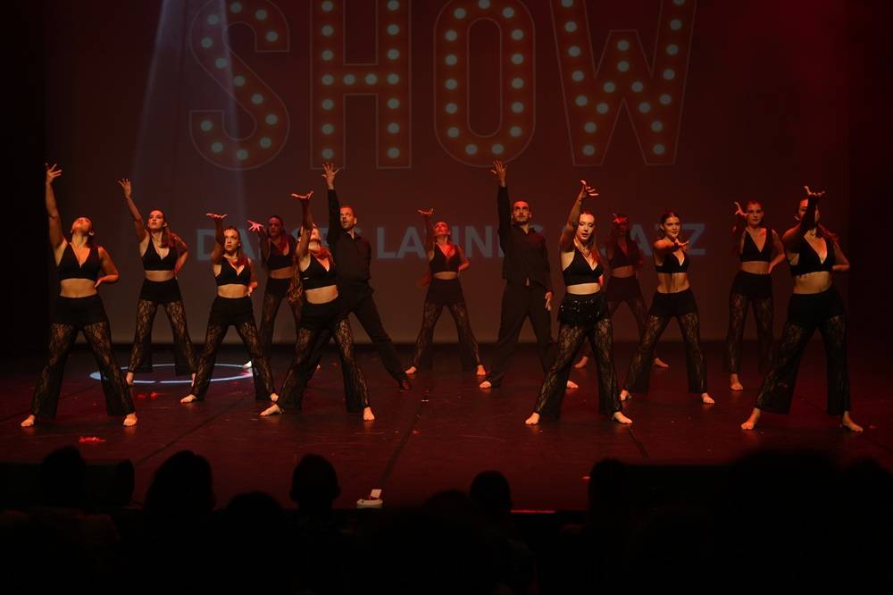 SHOW 9