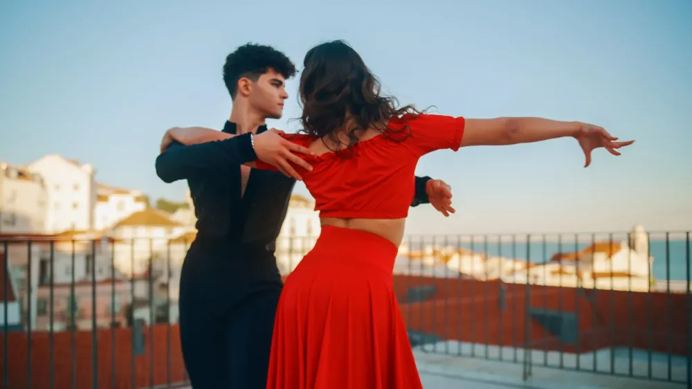 Cours de Salsa, Bachata & Kizomba (2)