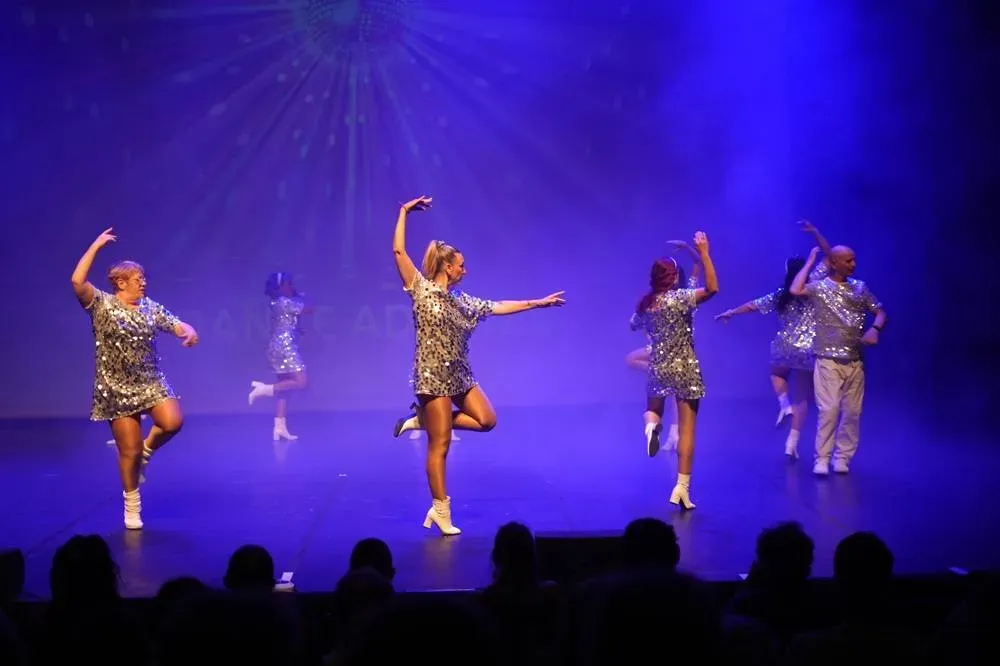 performance dance (6)