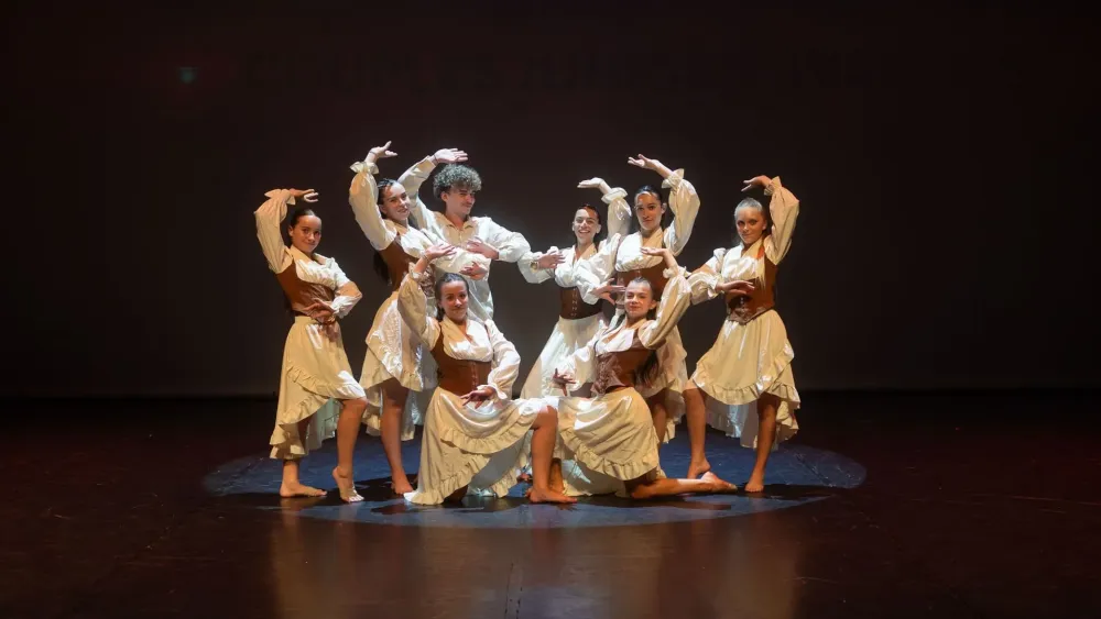 Couple Jun. avancés (Flamenco paso) (1)